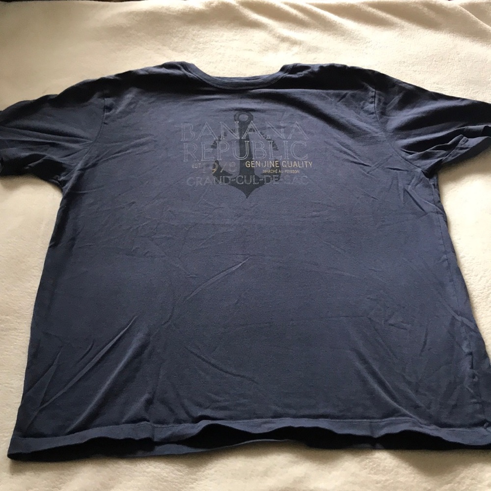 M Banana Republic Graphic Tee